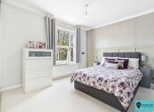 Bedroom- click for photo gallery